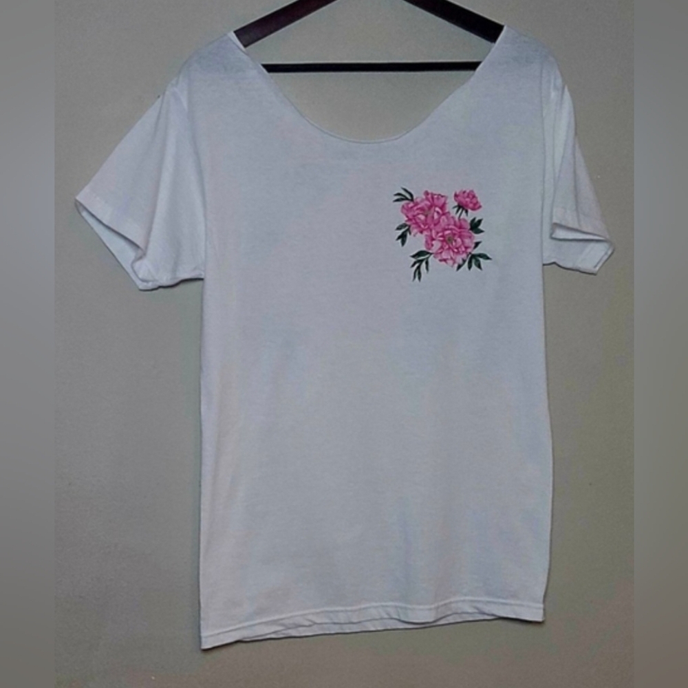 Women's Unbranded White Short Sleeve Tee with Pink Floral Print M - Picture 5 of 5